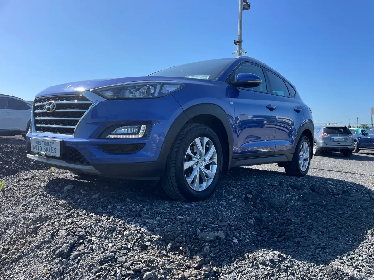 211  HYUNDAI Tucson   AUTO  1.6CRDI SE NAV MHEV 2 - Image 3