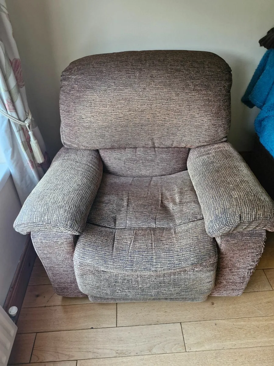 Recliner chair brown - Image 1