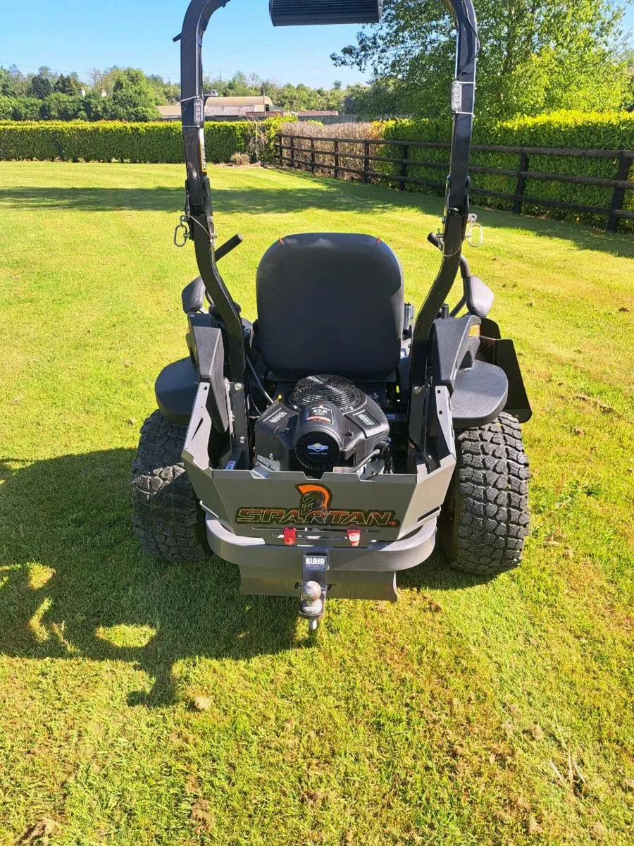 Zero turn ride on mower - Image 2