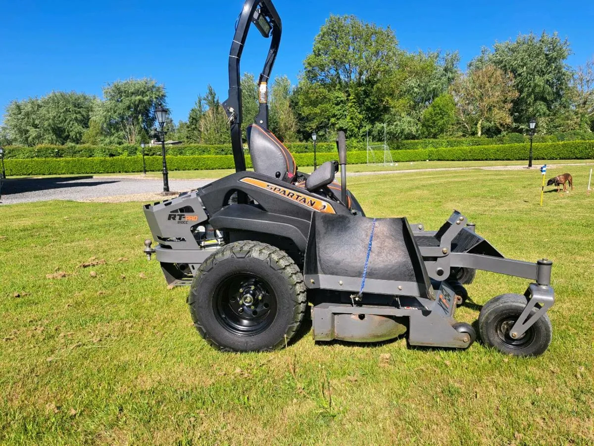Zero turn ride on mower - Image 4