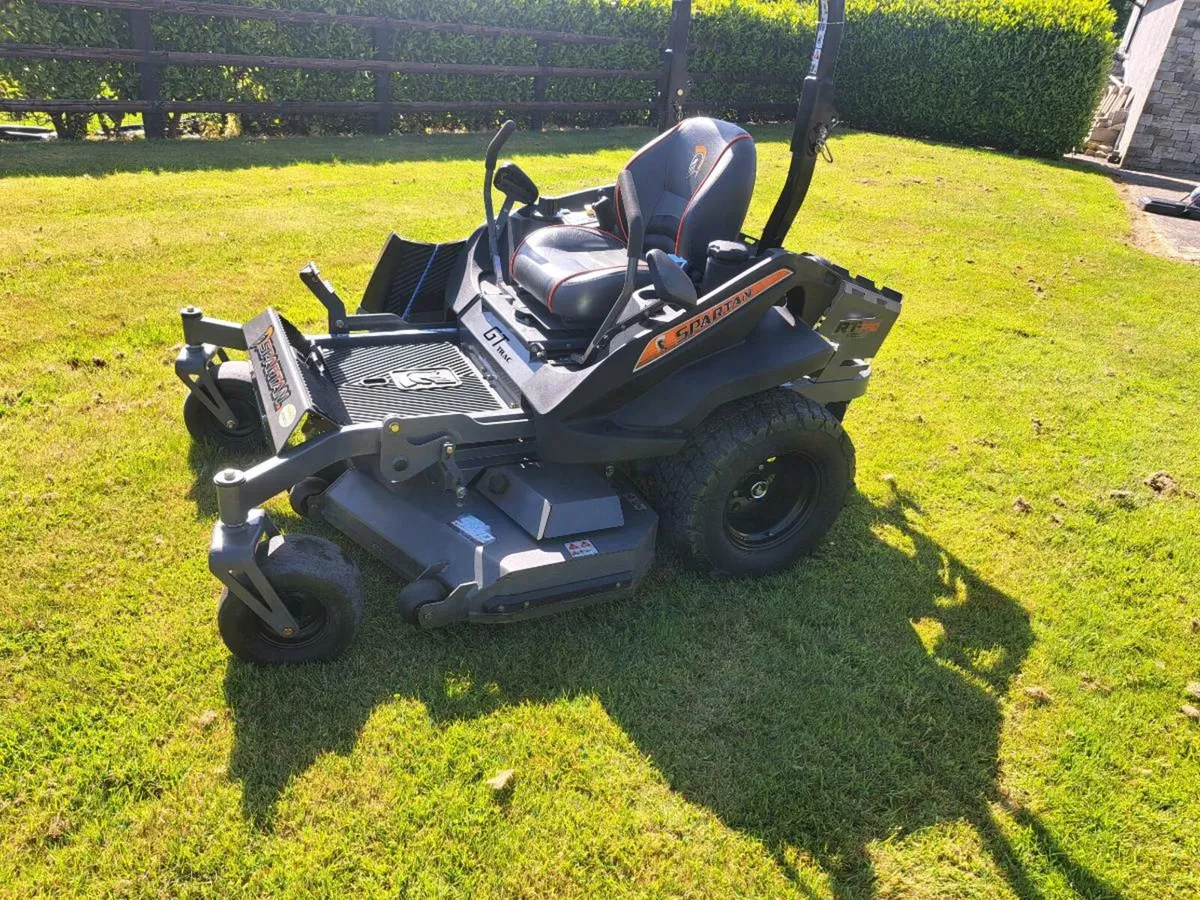 Zero turn ride on mower - Image 1