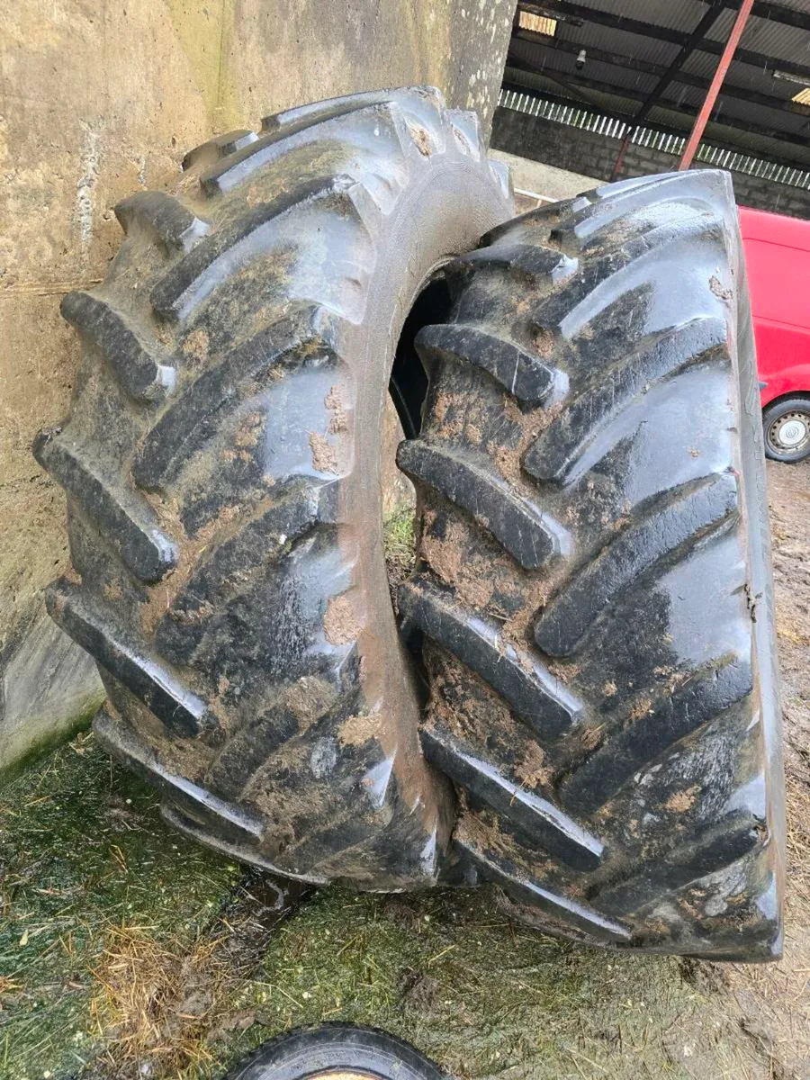 Tractor tryes 520 70 r38 - Image 1