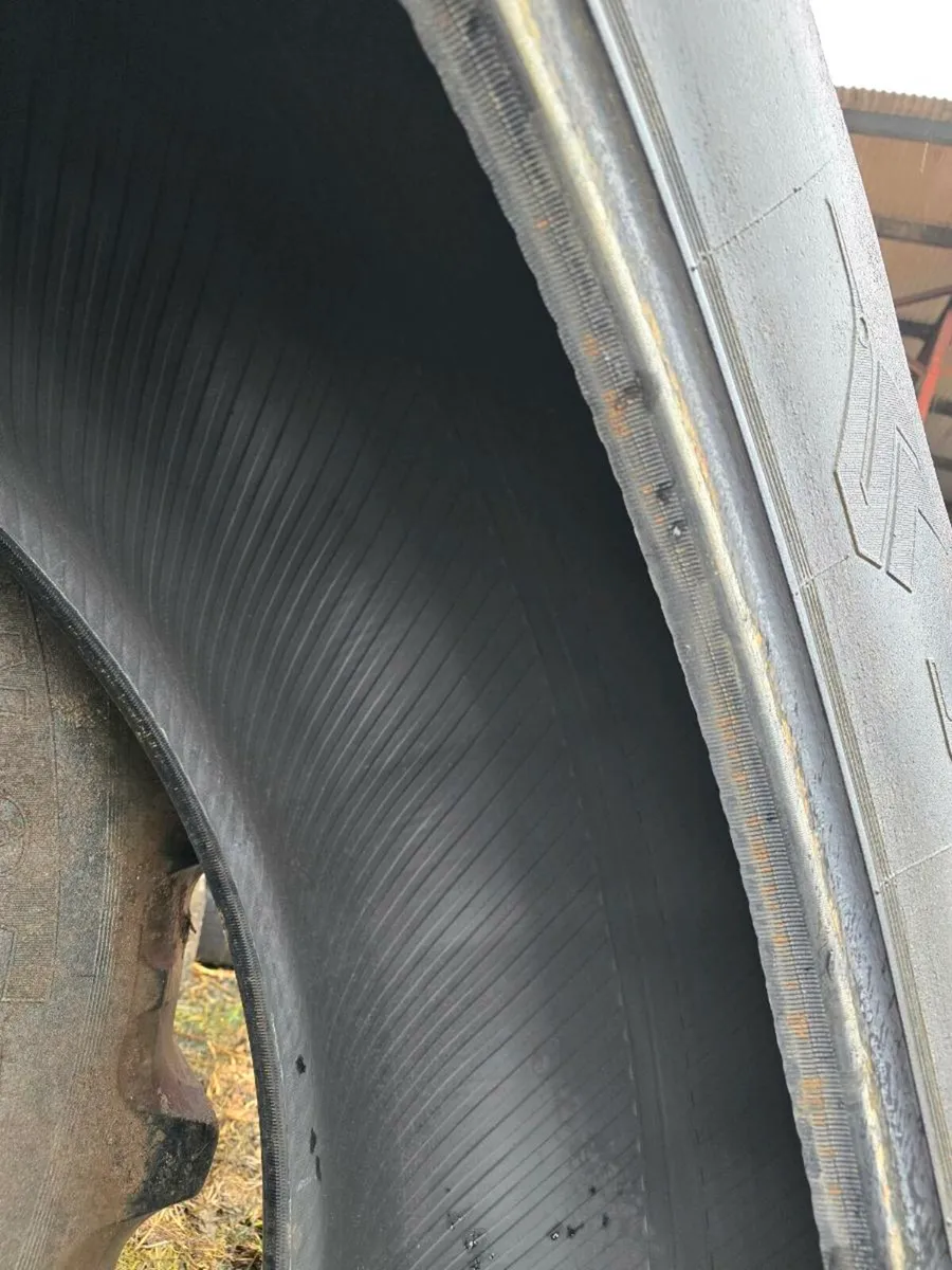 Tractor tryes 520 70 r38 - Image 4