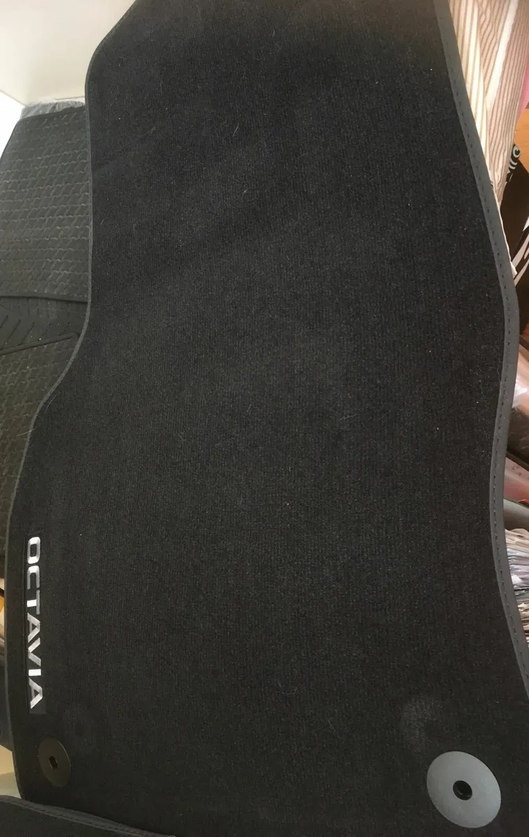 Brand New Car Mat Set for Skoda Octavia 2024 Model - Image 2
