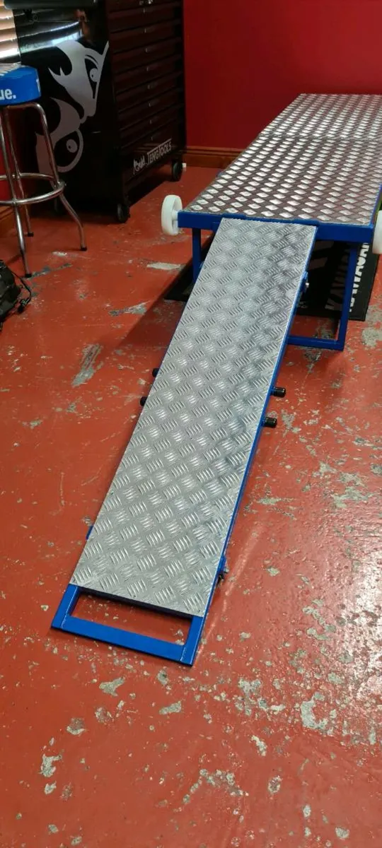 Motorcycle work bench foldable - Image 3