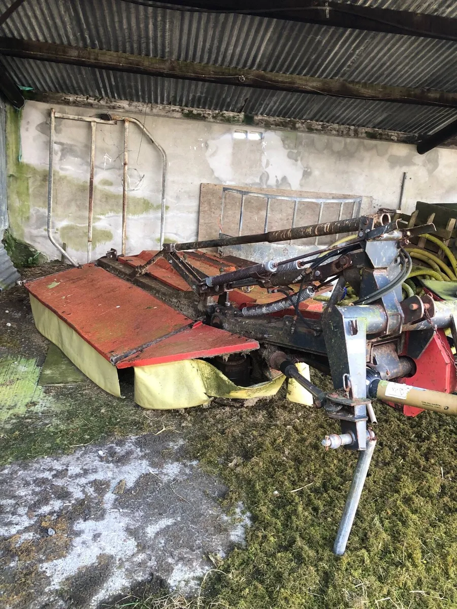 Mower and bale wrapper - Image 2