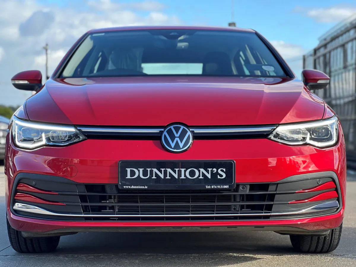Volkswagen Golf, 2023, STYLE 1.5 TSI 130HP 5DR - Image 3