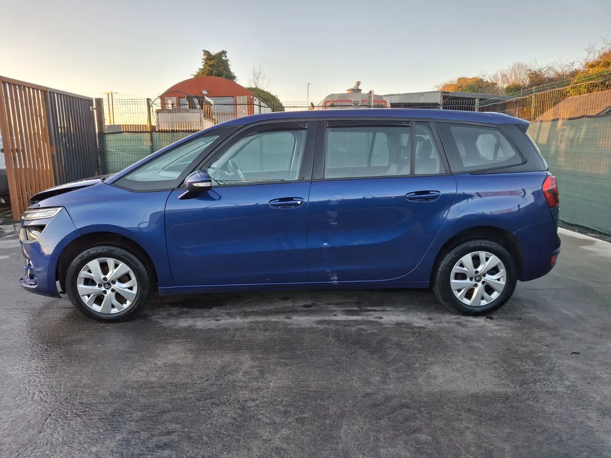 172 Citroën C4 Grand Picasso  7 seater - Image 4