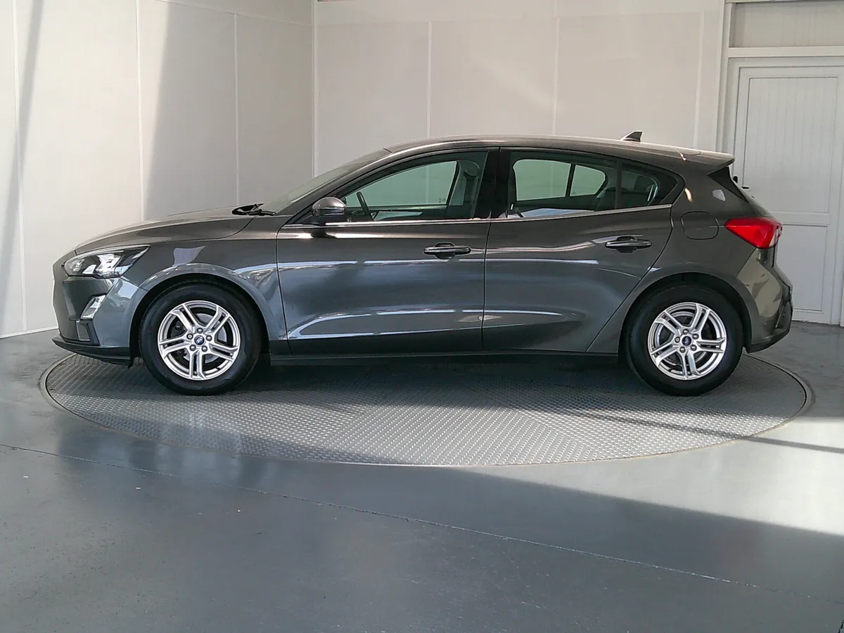 Ford Focus 2021 - Image 4