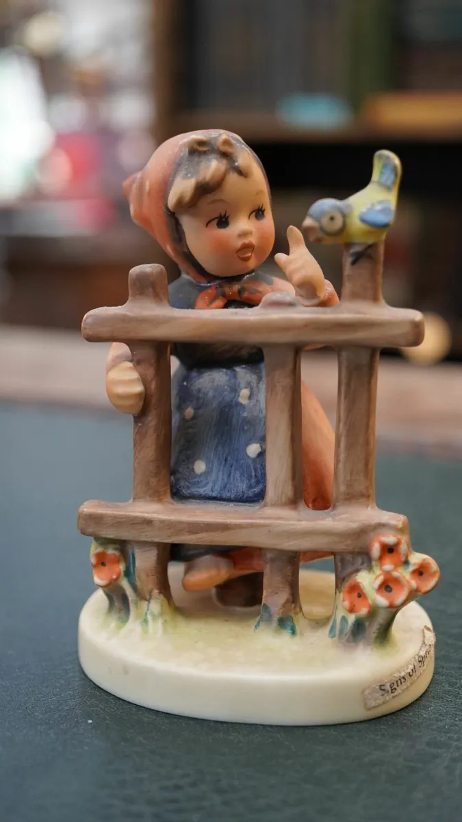 Hummel Goebel Figurine - Signs of Sprin - Image 2
