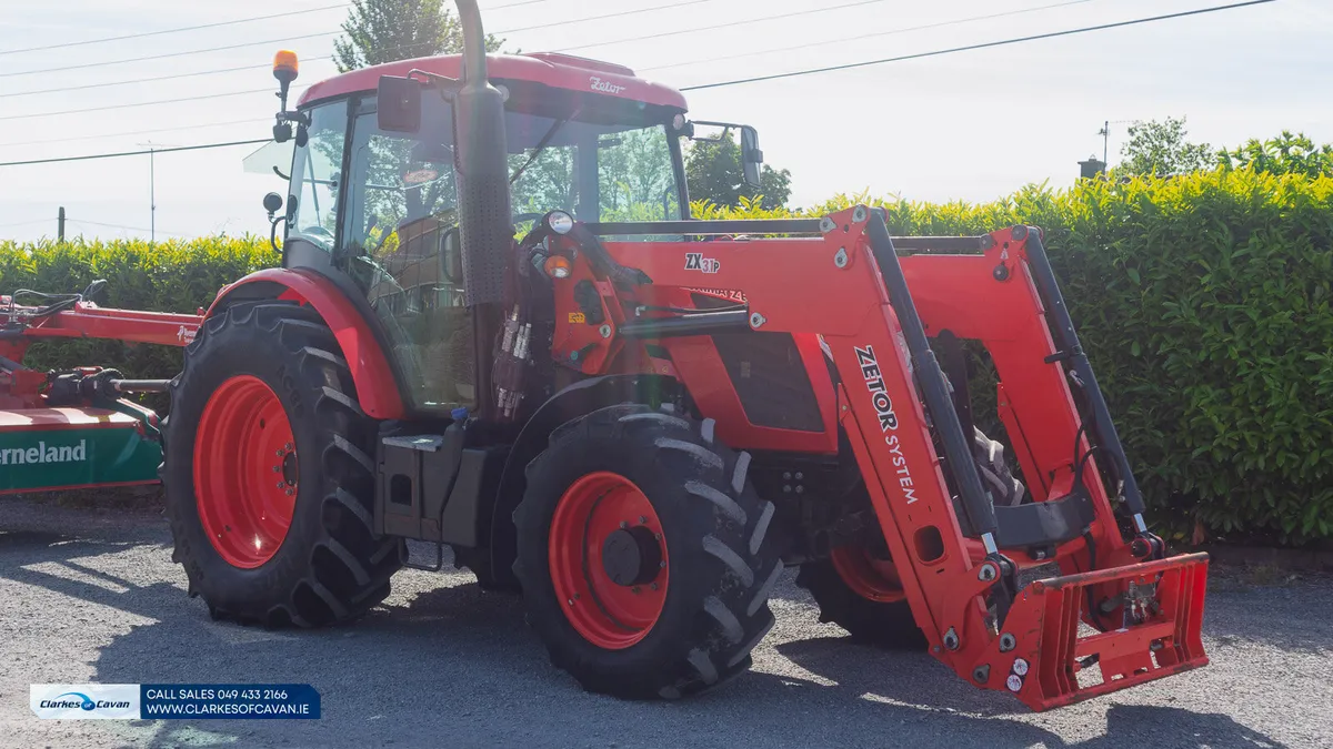 2019 Zetor Proxima HS120 with Loader - Image 3