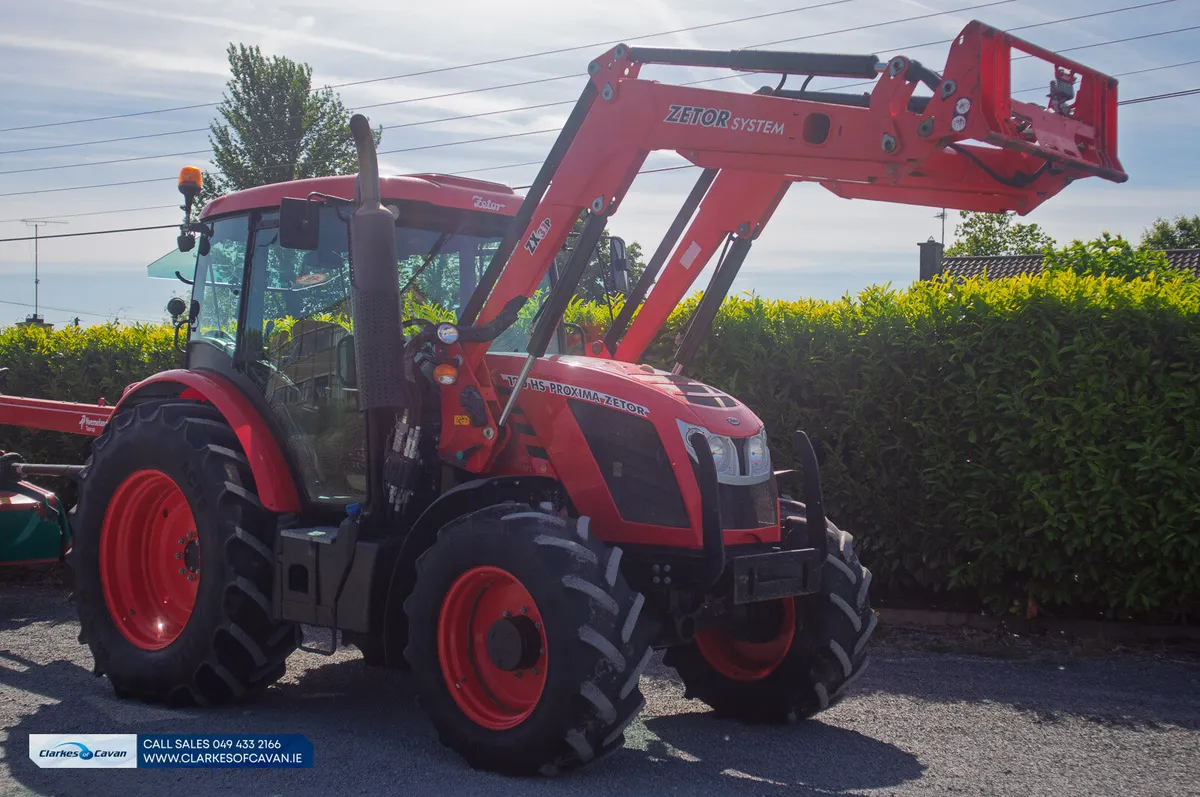 2019 Zetor Proxima HS120 with Loader - Image 2
