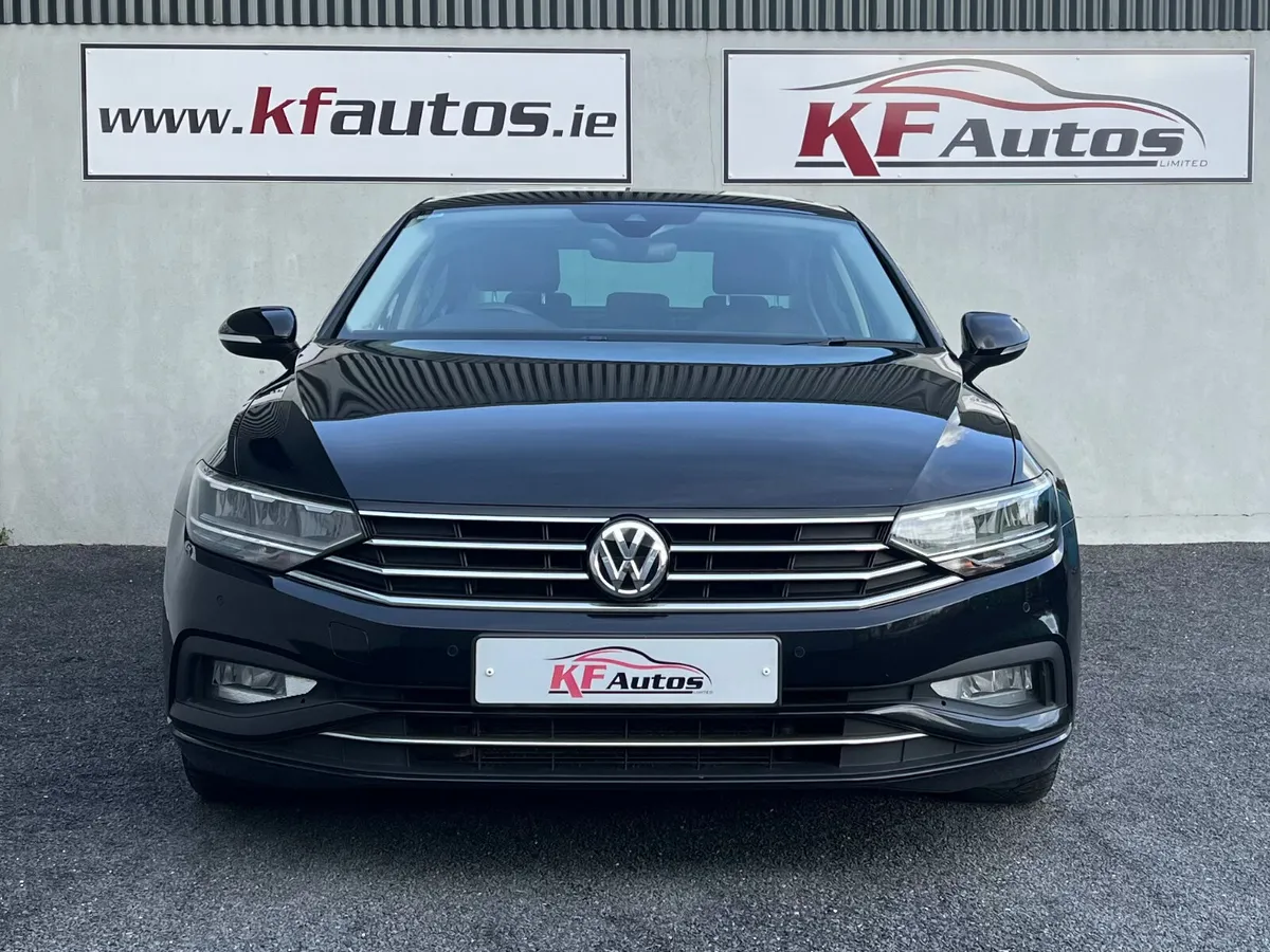 Volkswagen Passat SEL(Highline) 2.0TDI 150bhp Auto - Image 2