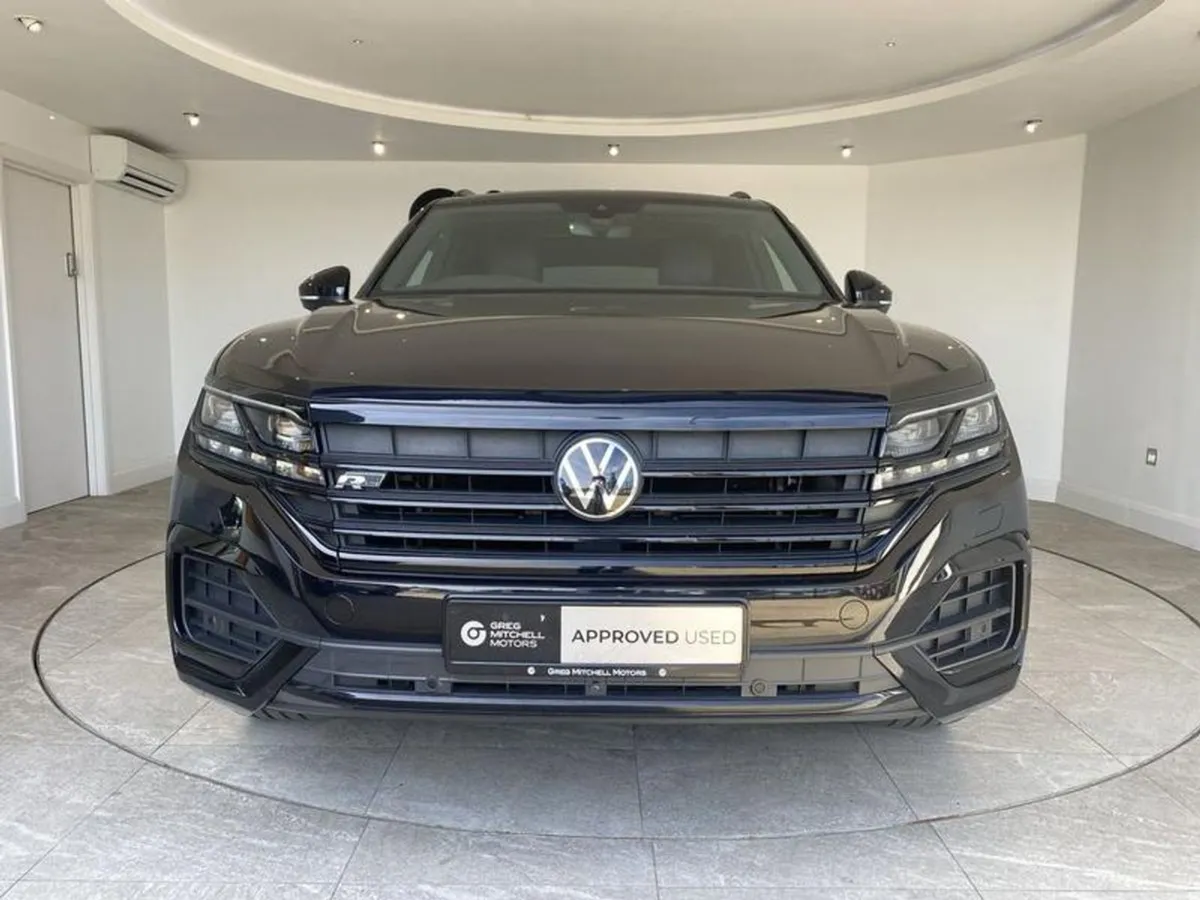 Volkswagen Touareg 3.0 V6 TDI 4motion Black Editi - Image 2