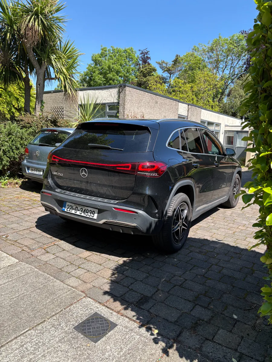 MERCEDES-BENZ EQA EQA 250 AMG LINE 5d - Image 3