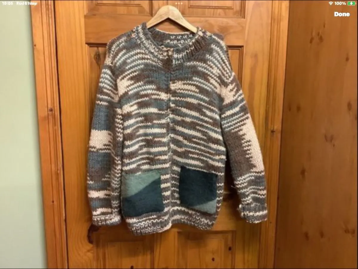 Cardigan fits size 20/22 - Image 1