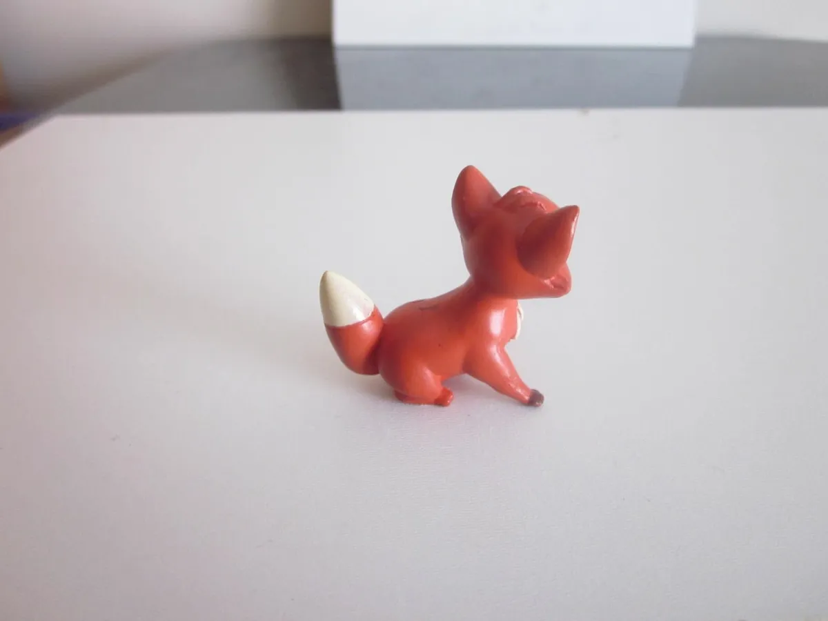 Disney Fox&Hound Todd The Fox Miniature Figure - Image 4