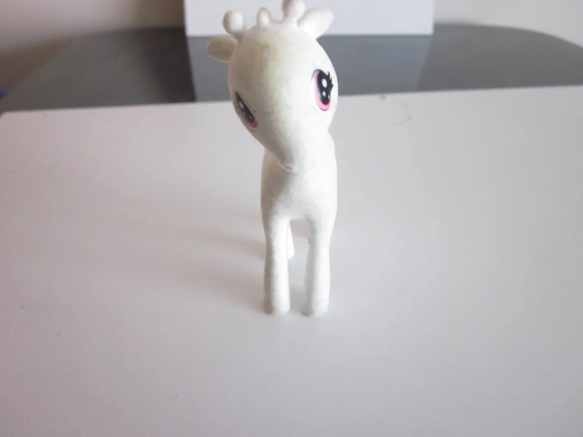 Crayola Scribble Pet Figure - Image 1