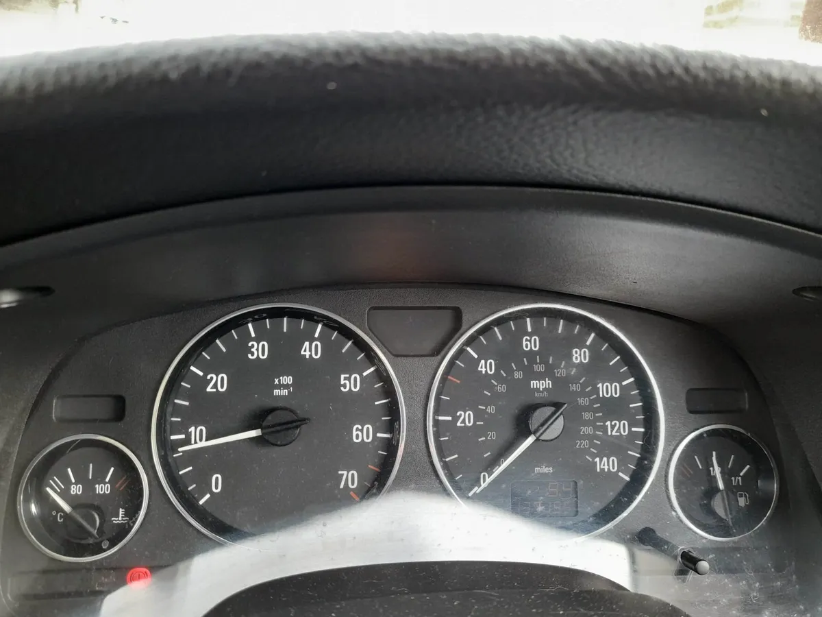 car - Image 3