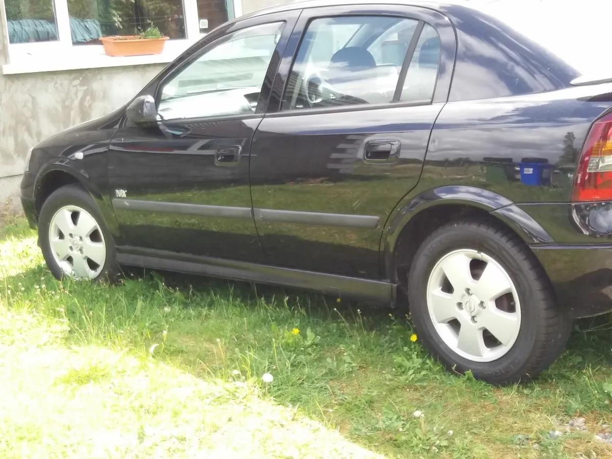car - Image 4