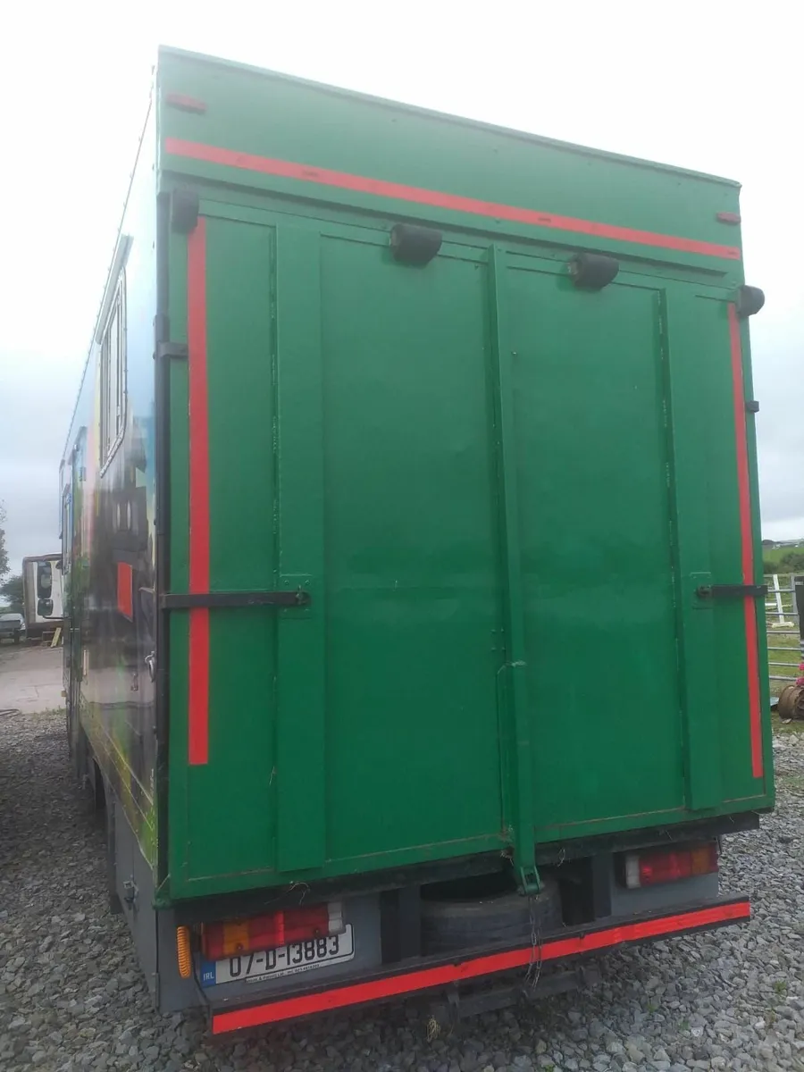Mercedes-Benz Camper/Horse Lorry - Cheap Tax - Image 2