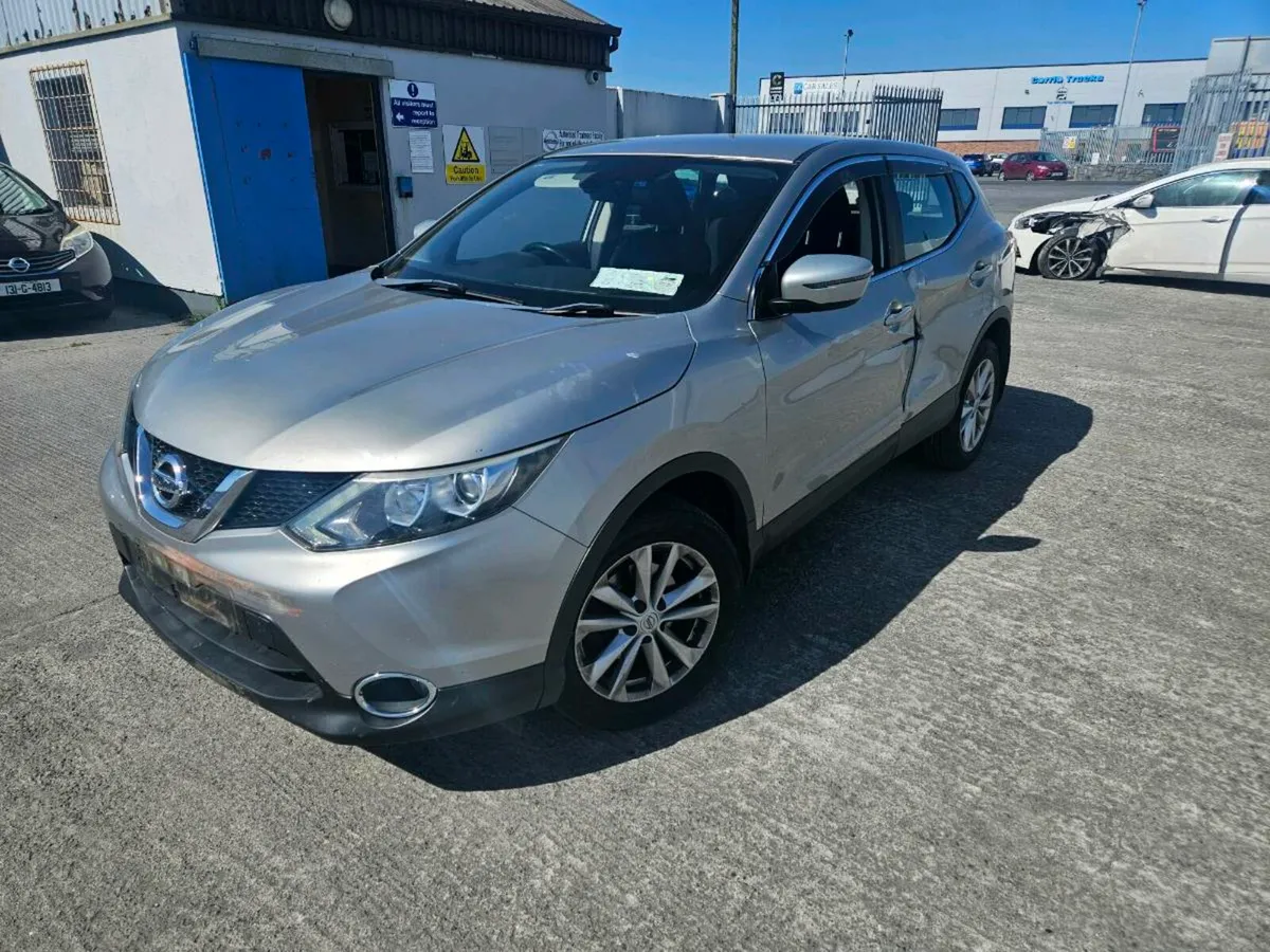 2015 Qashqai light damage - Image 2