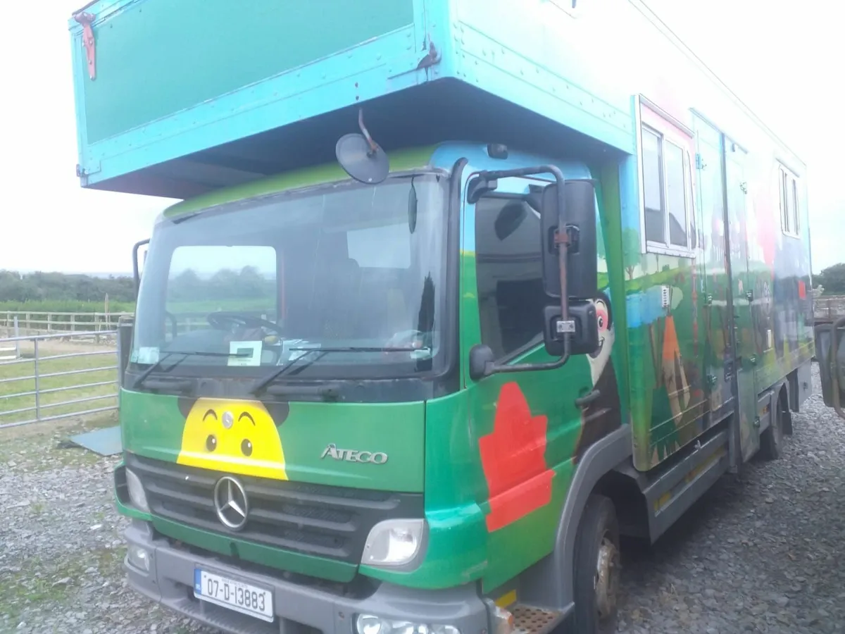 Mercedes-Benz Camper/Horse Lorry - Cheap Tax - Image 3