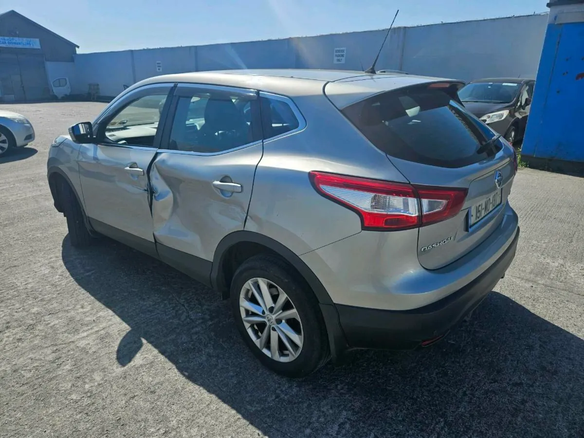 2015 Qashqai light damage - Image 3