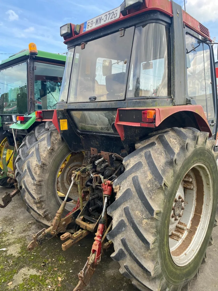 1989 Case IH 885 XL - Image 4