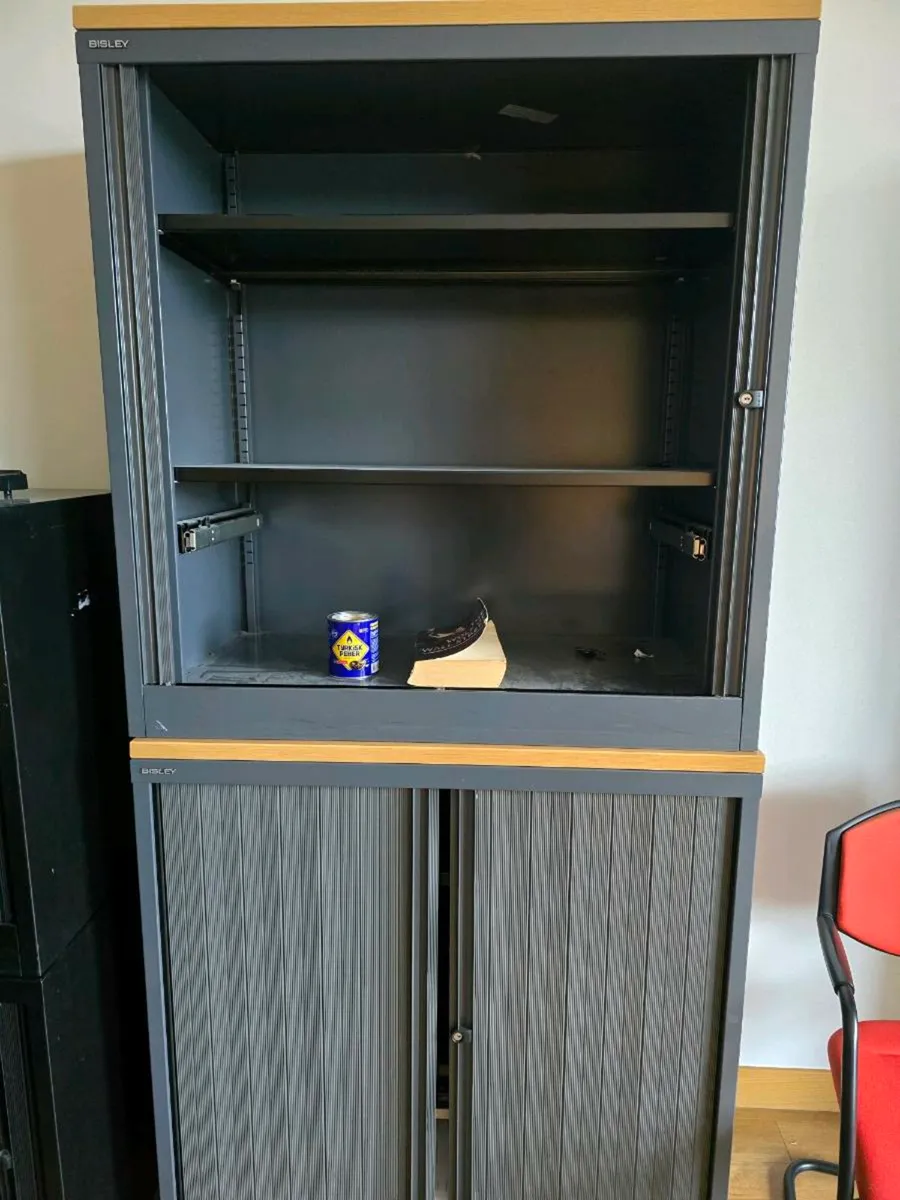 15 no Bisley cabinets 2md hand - Image 2