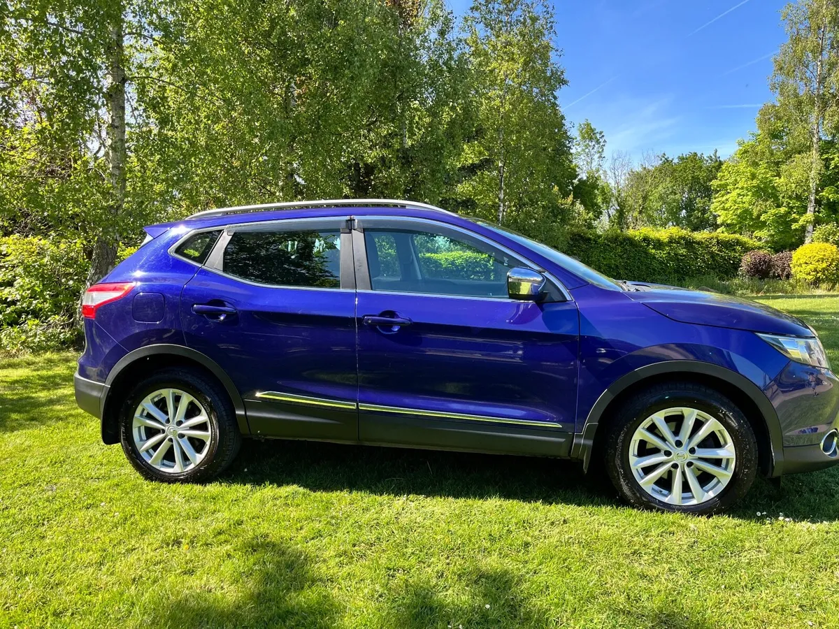 Nissan Qashqai 2016 panoramic roof - Image 3