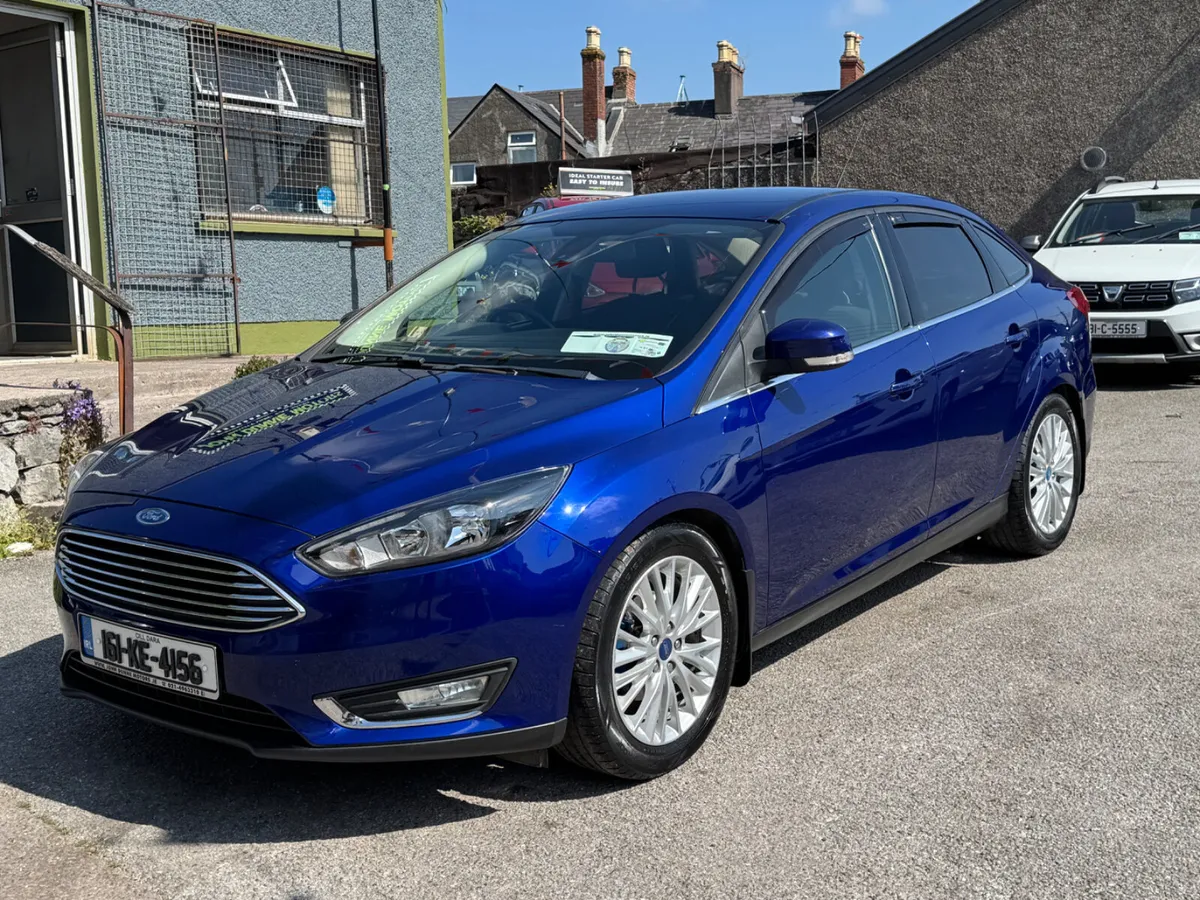 Ford Focus Titanium low mileage - Image 4