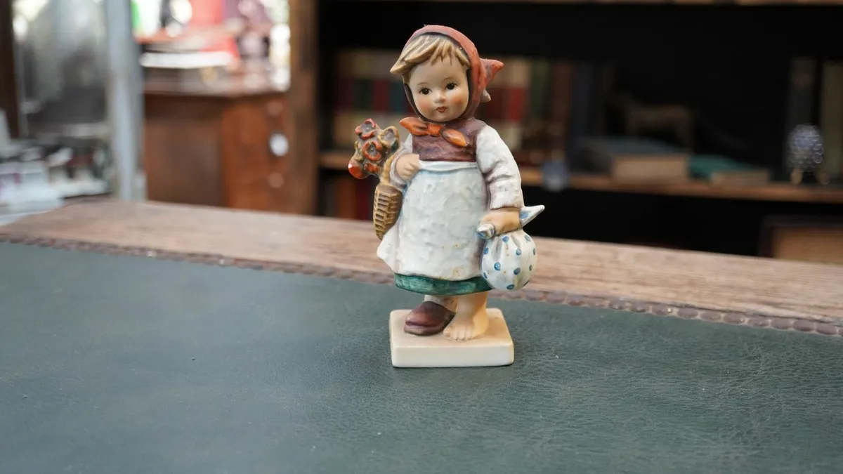 Hummel Figurine - Little Traveler - Image 1