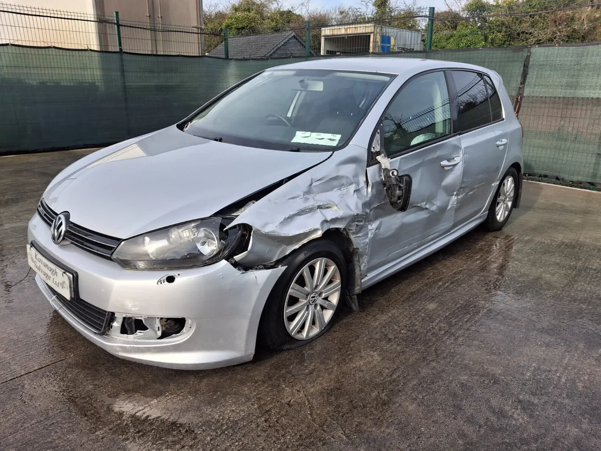 2012 Volkswagen Golf TDI - Image 2