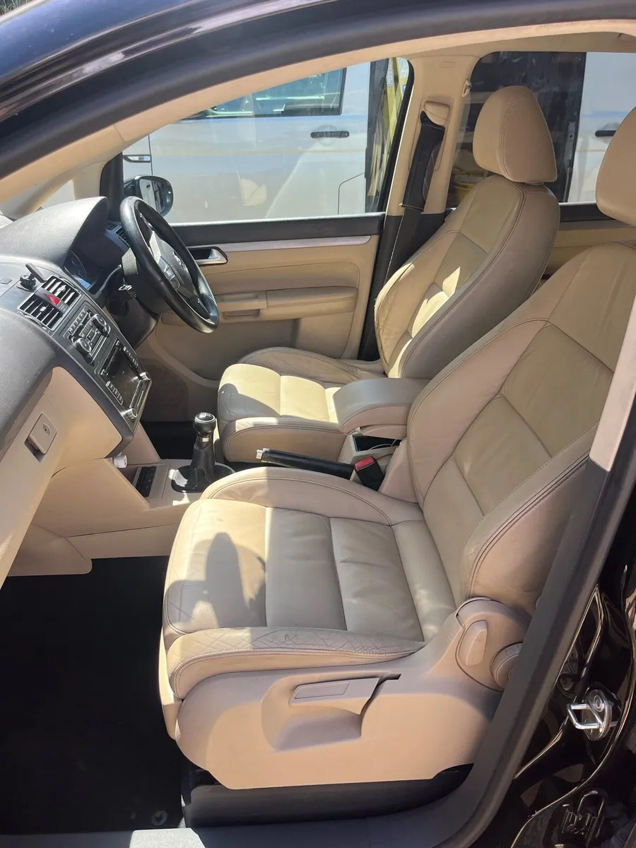 7 seater VW Touran 2011 High spec - Image 1