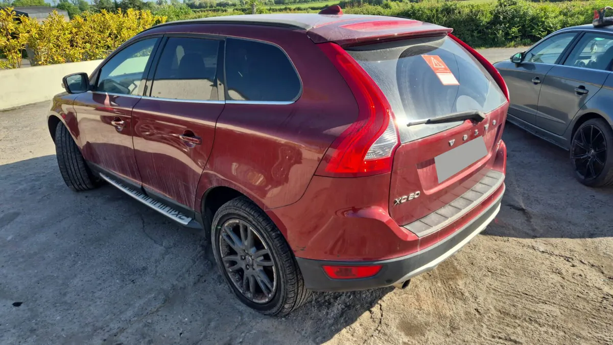 2011 VOLVO XC60 2.4 DIESEL FOR BREAKING! - Image 3