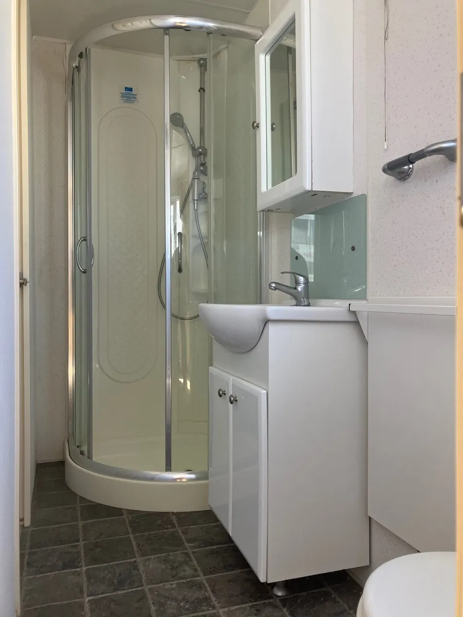 AFFORDABLE 3BED WINTER PACK. COSY AND CLEAN - Image 2