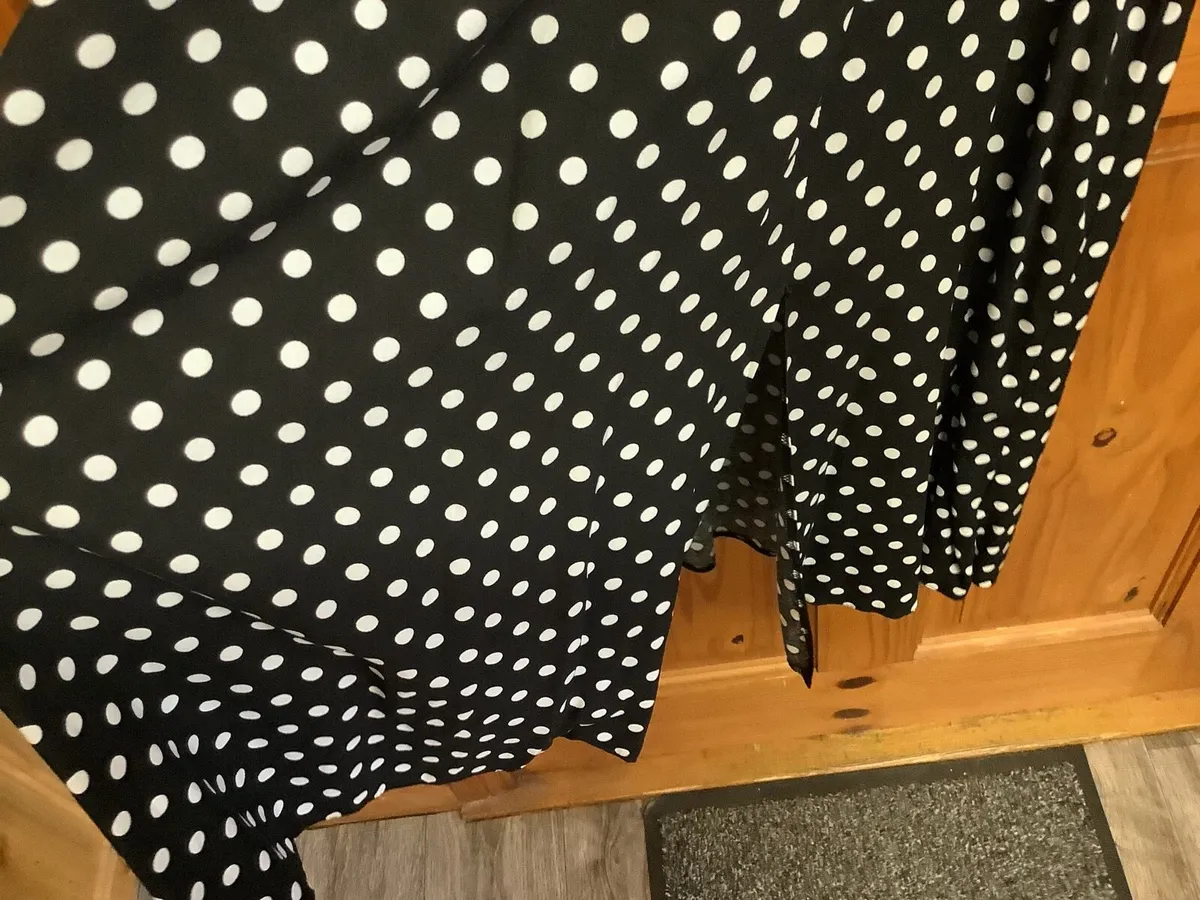 Summer Dress size 20 - Image 4
