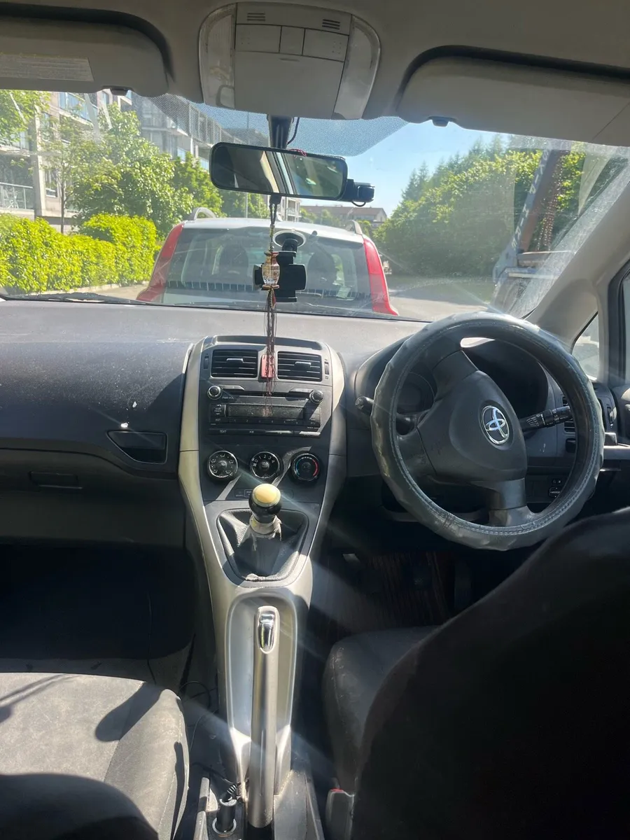 Car - Image 3