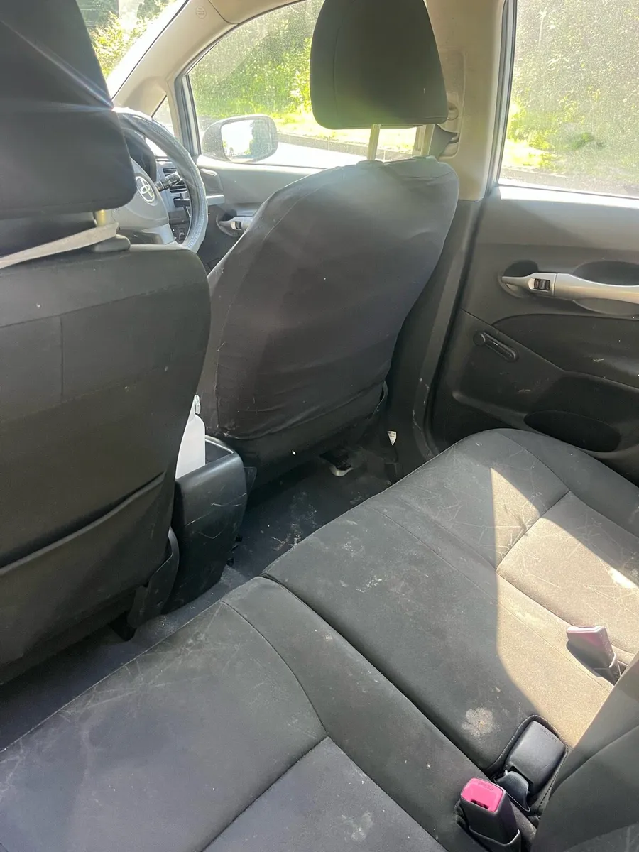 Car - Image 4