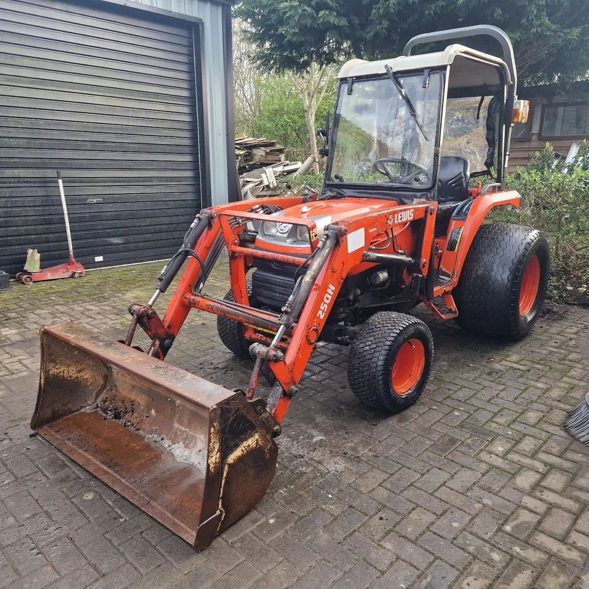 Kubota Compact Tractor - Image 2