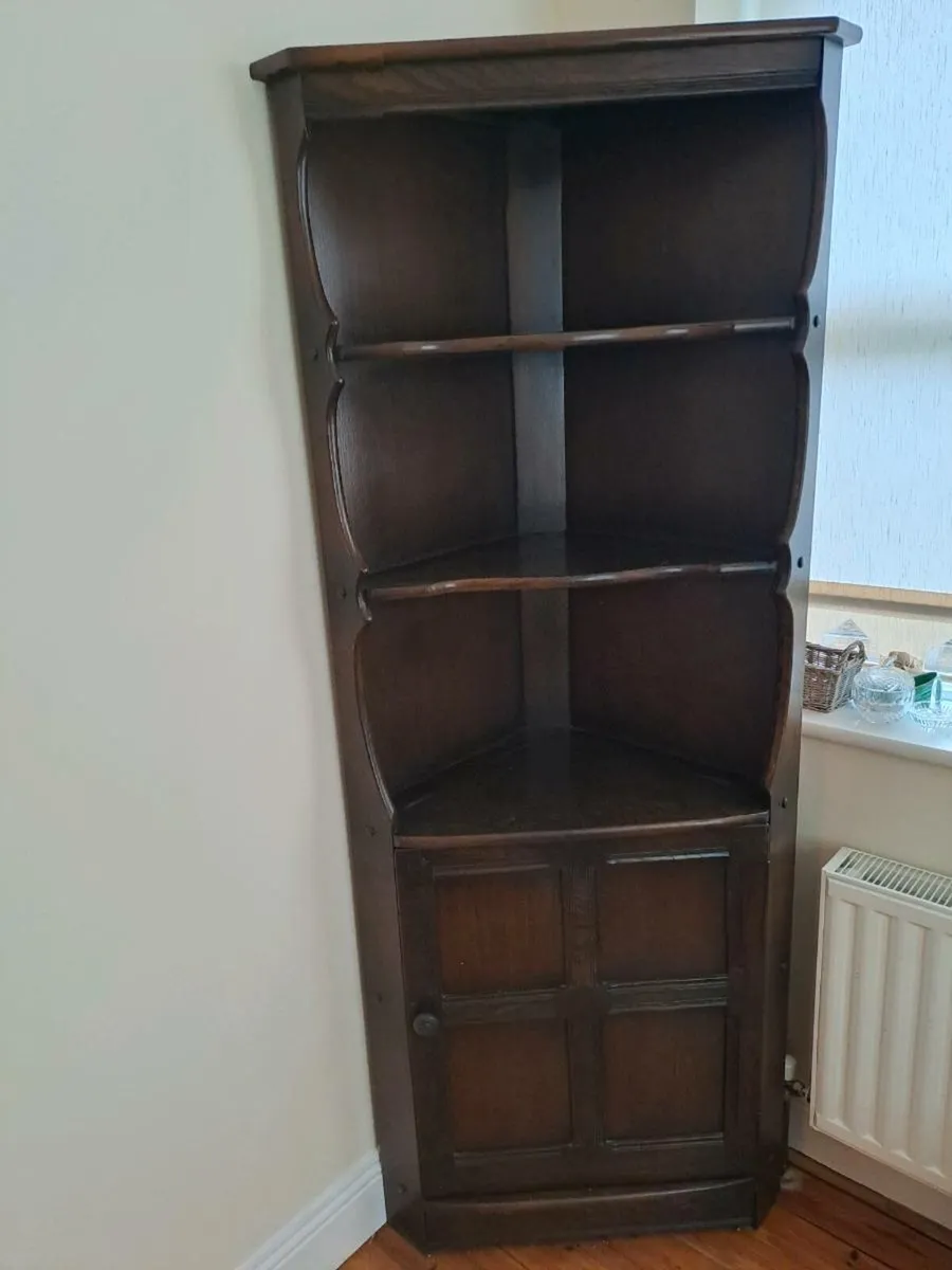 Dresser - Image 1