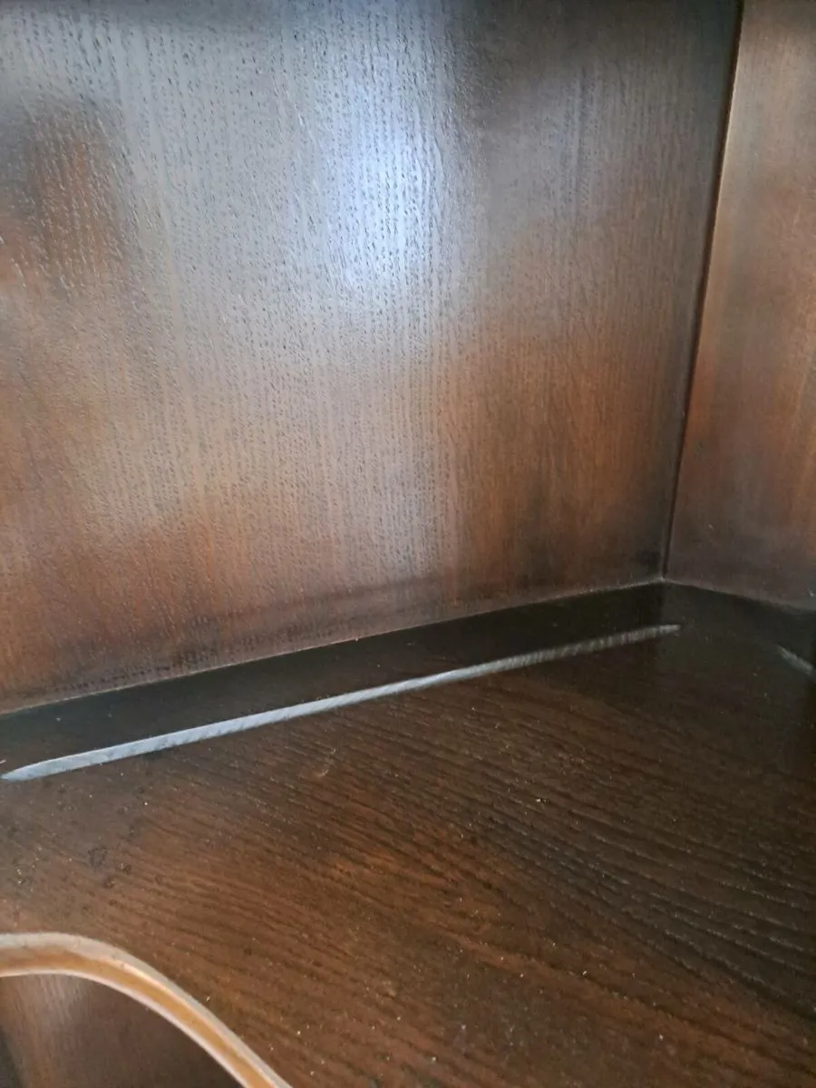 Dresser - Image 4