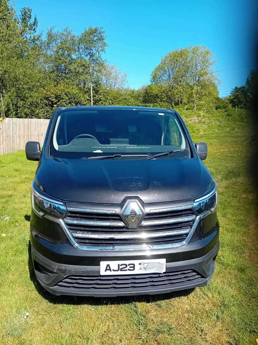 2023 Renault Trafic van - Image 2
