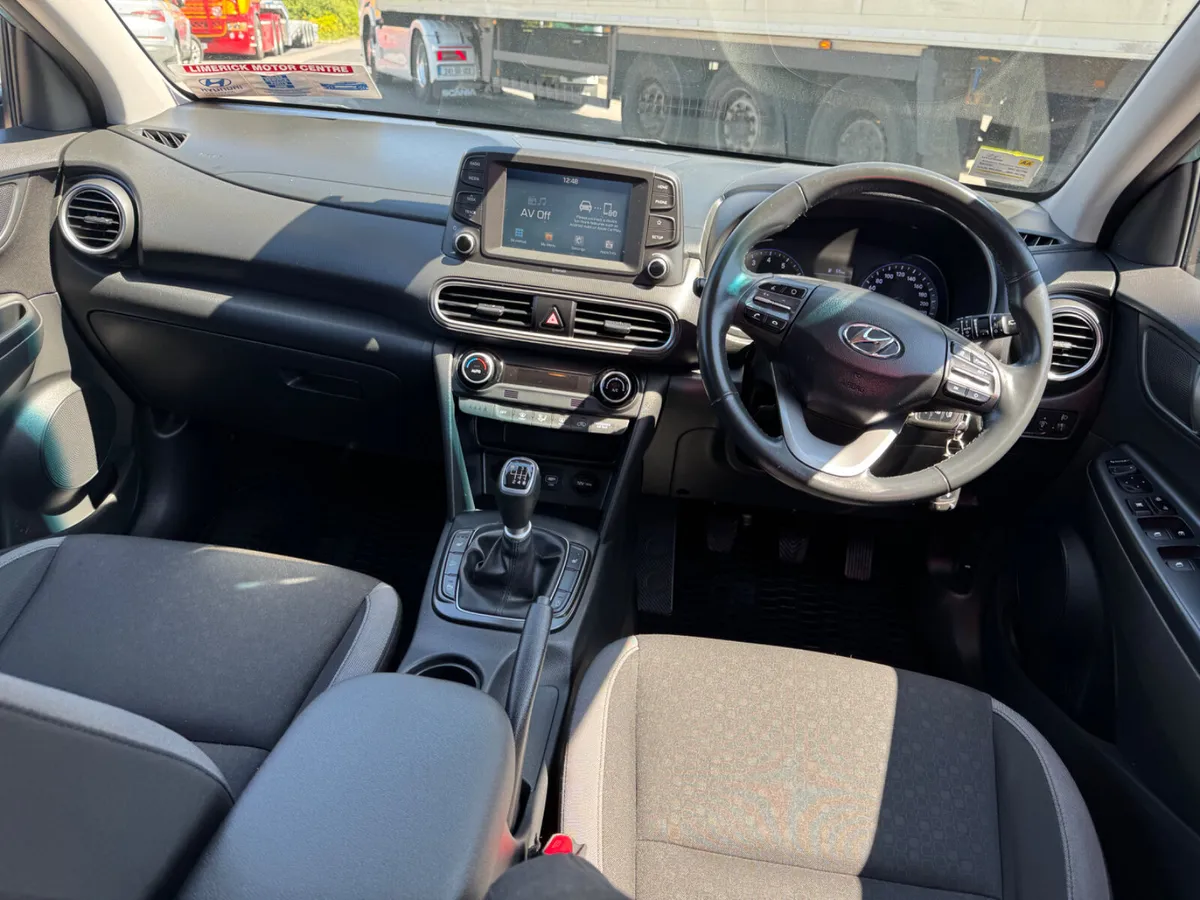 Hyundai KONA 2020 1.0 petrol Executive - Image 3