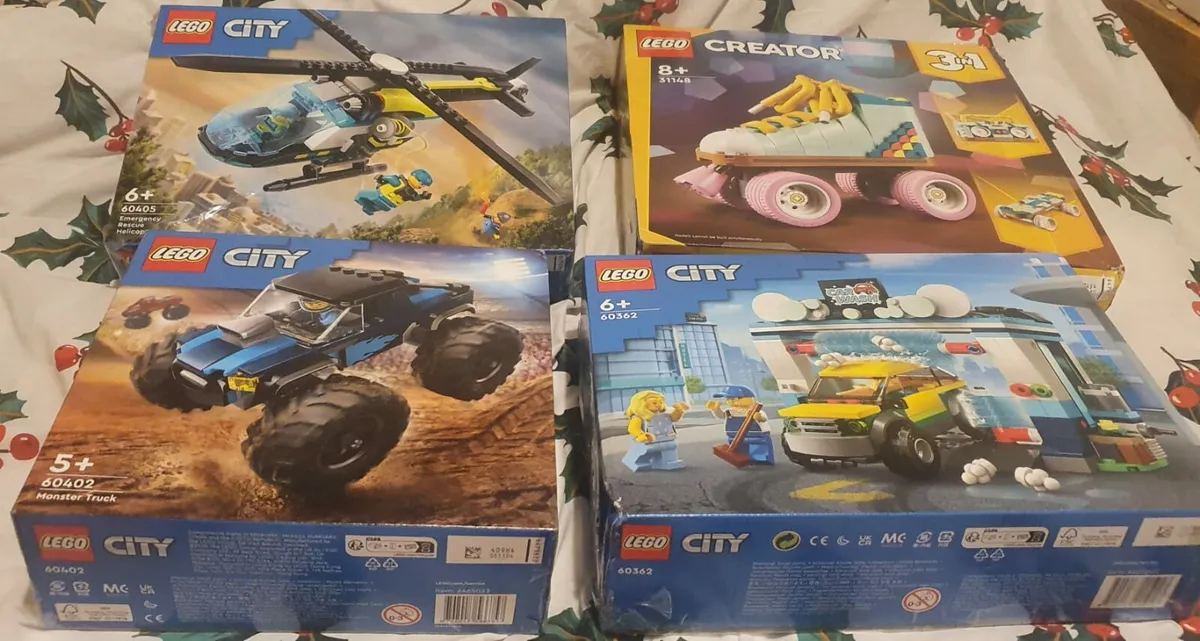 4 Lego Sets READ DESCRIPTION - Image 1
