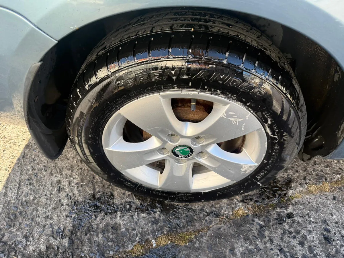 Skoda Fabia 2010 - Image 4