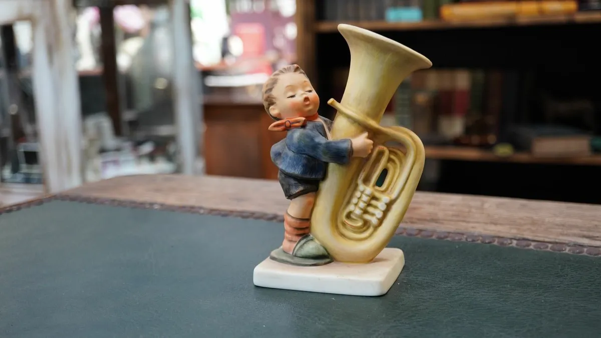Goebel Hummel Figurine - The Tuba Player (Der Bumb - Image 1
