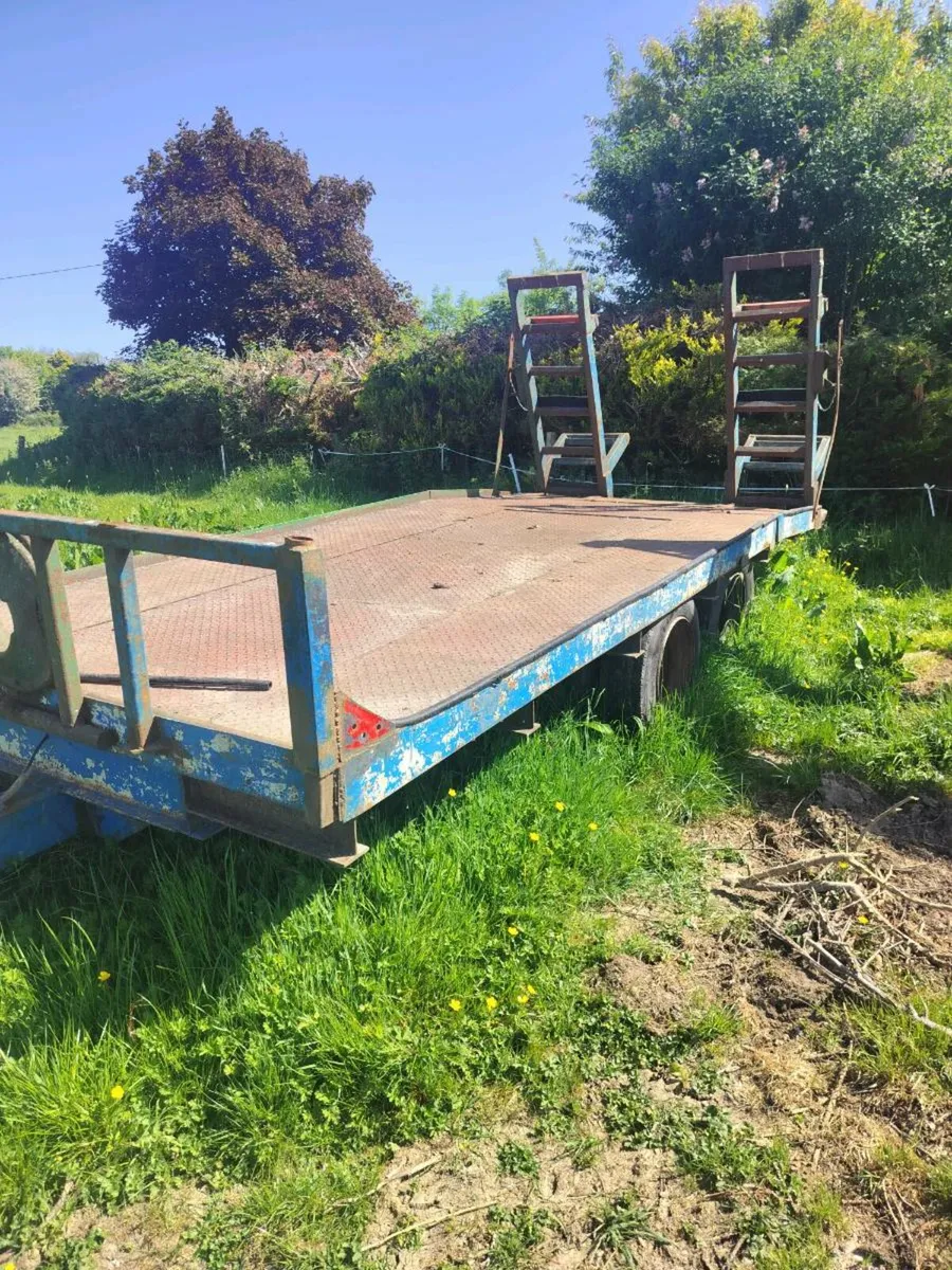 Low loader - Image 1