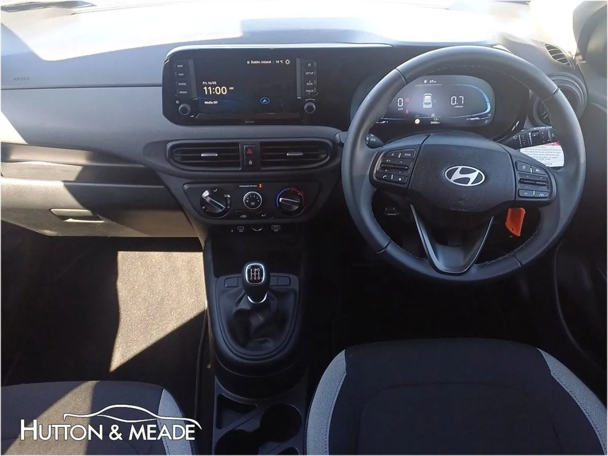 Hyundai i10 Delux Plus 1.0 Petrol 5dr - Image 4